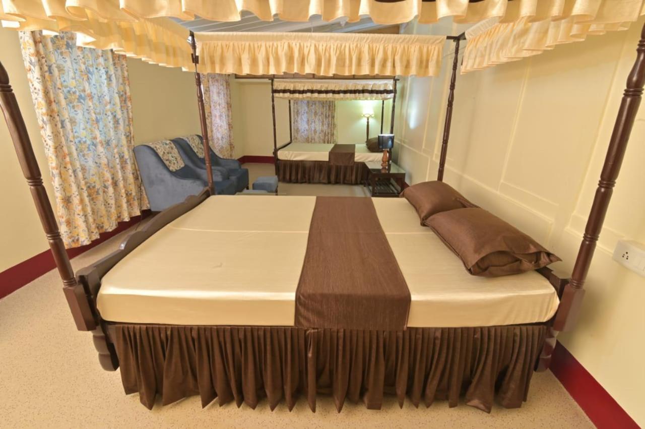 The Sumola House Hotel Jorhāt Quarto foto